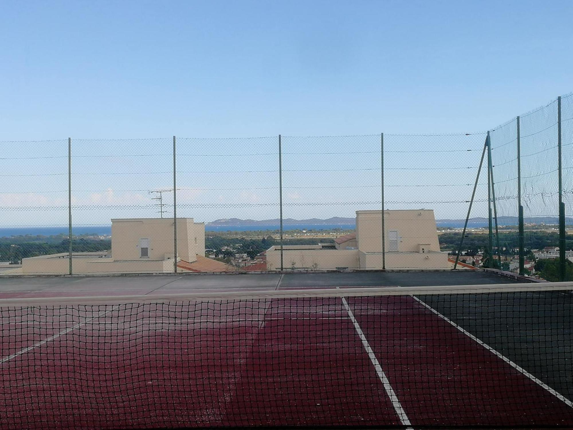 Studio Climatise Dans Residence Avec Piscine Et Tennis Hyères Eksteriør bilde