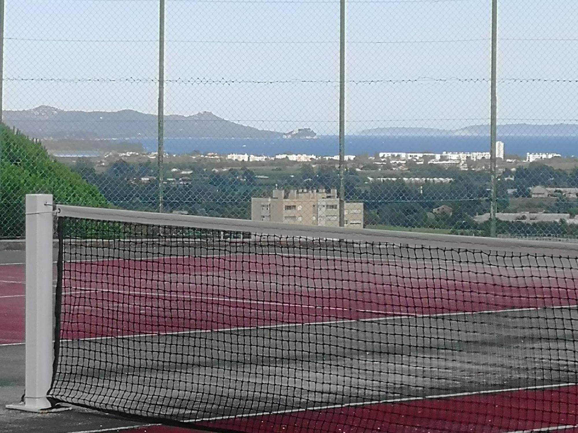 Studio Climatise Dans Residence Avec Piscine Et Tennis Hyères Eksteriør bilde