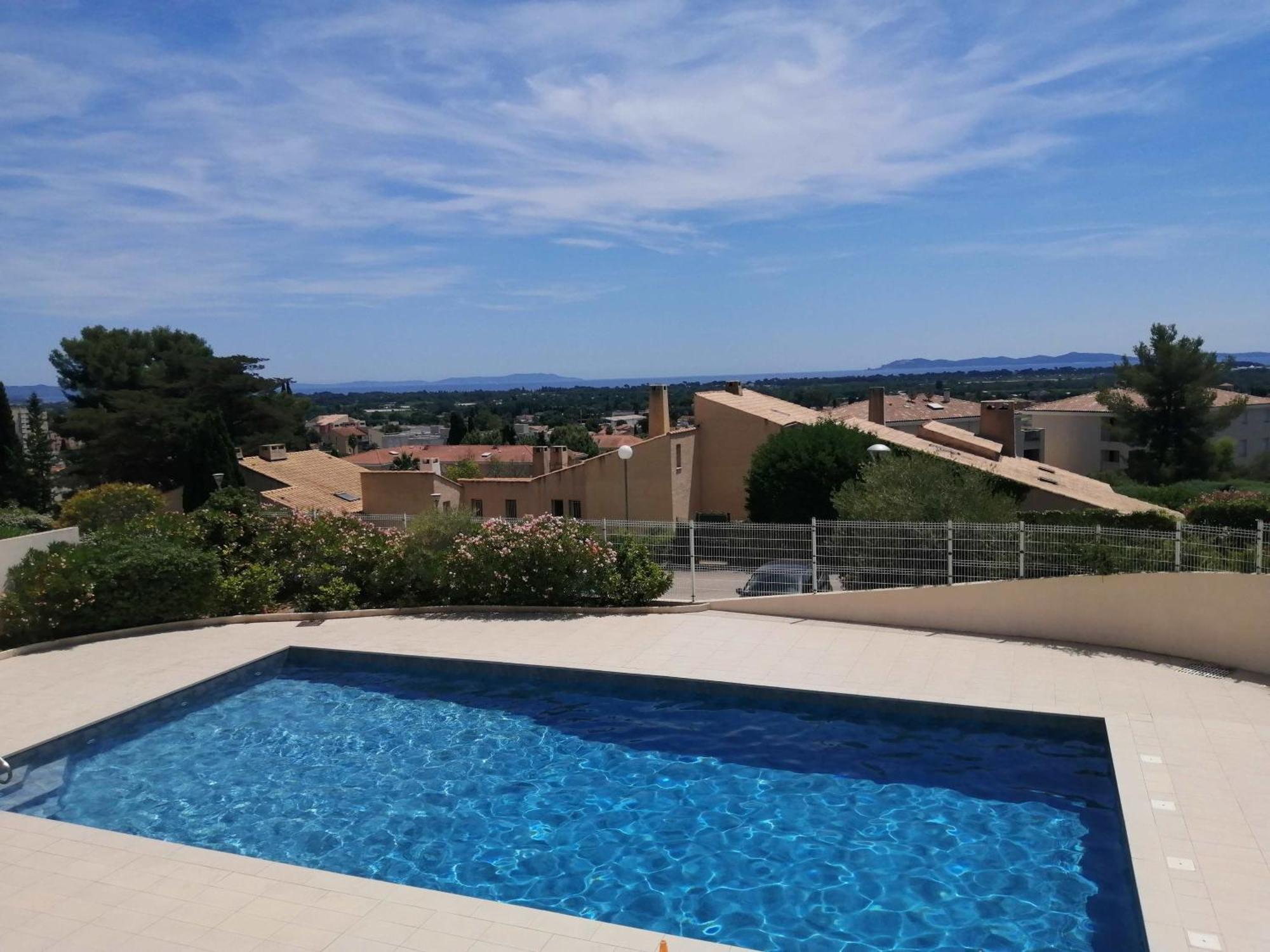 Studio Climatise Dans Residence Avec Piscine Et Tennis Hyères Eksteriør bilde